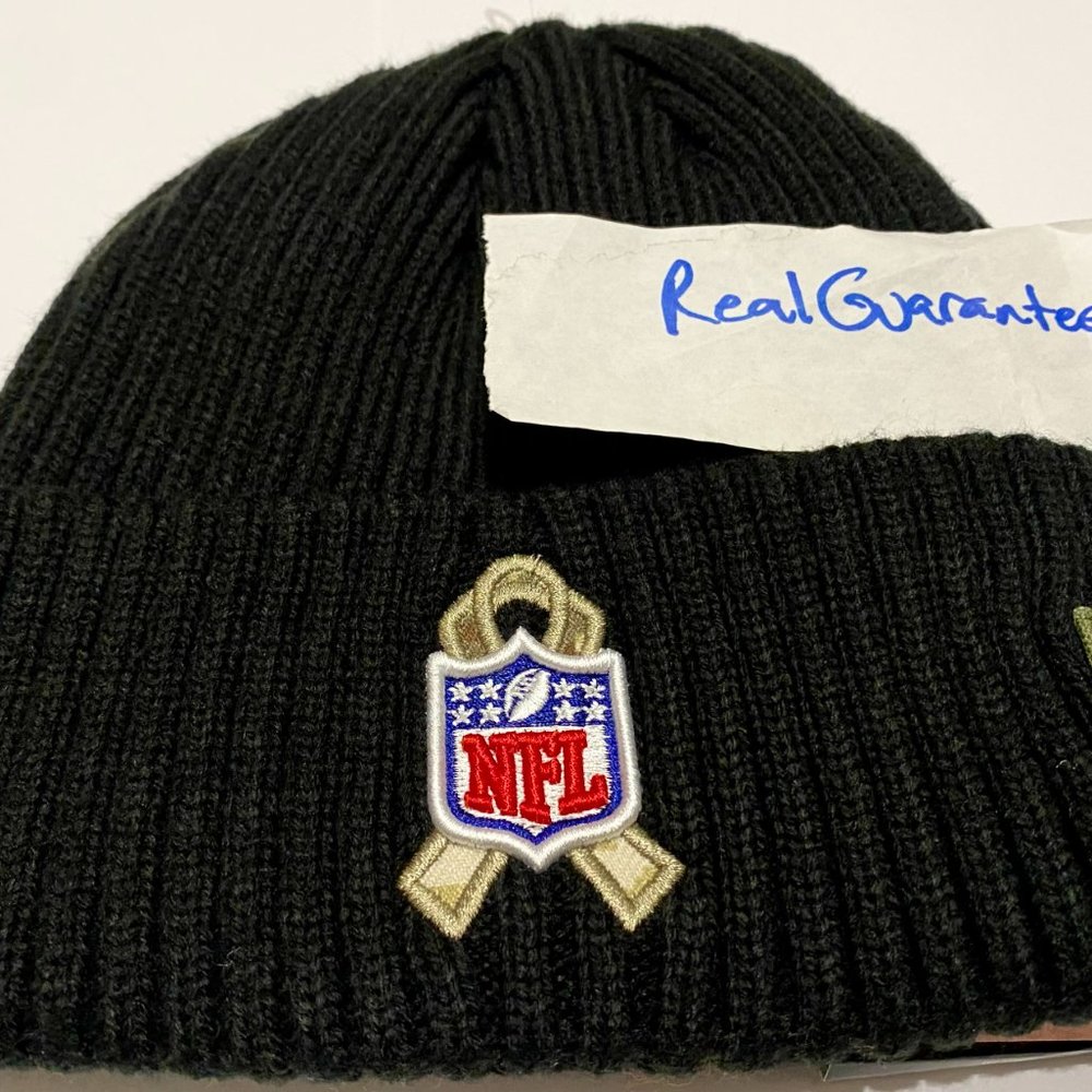100% New Era 2020 Tampa Bay Buccaneers Salute To Service Knit Hat NFL Sport Cap - Picture 7 of 7